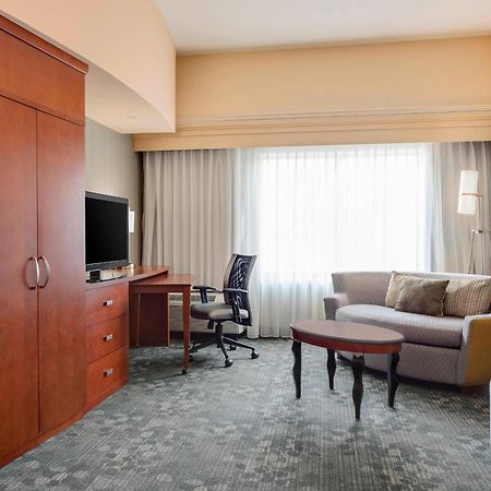 Courtyard By Marriott Columbia Hotel Exterior photo