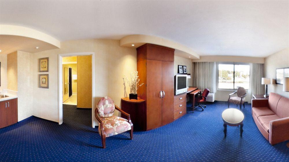 Courtyard By Marriott Columbia Hotel Exterior photo
