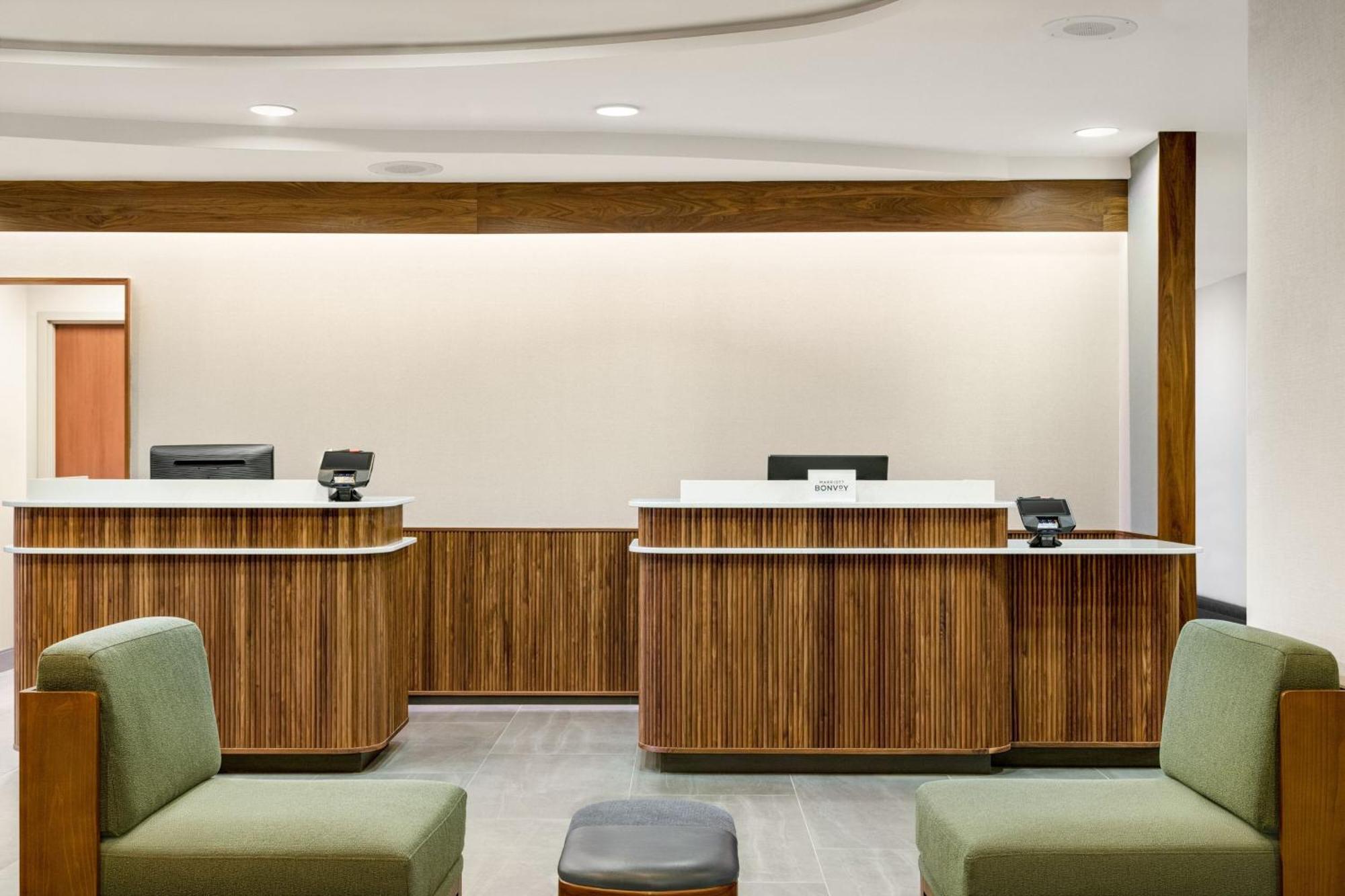 Courtyard By Marriott Columbia Hotel Exterior photo