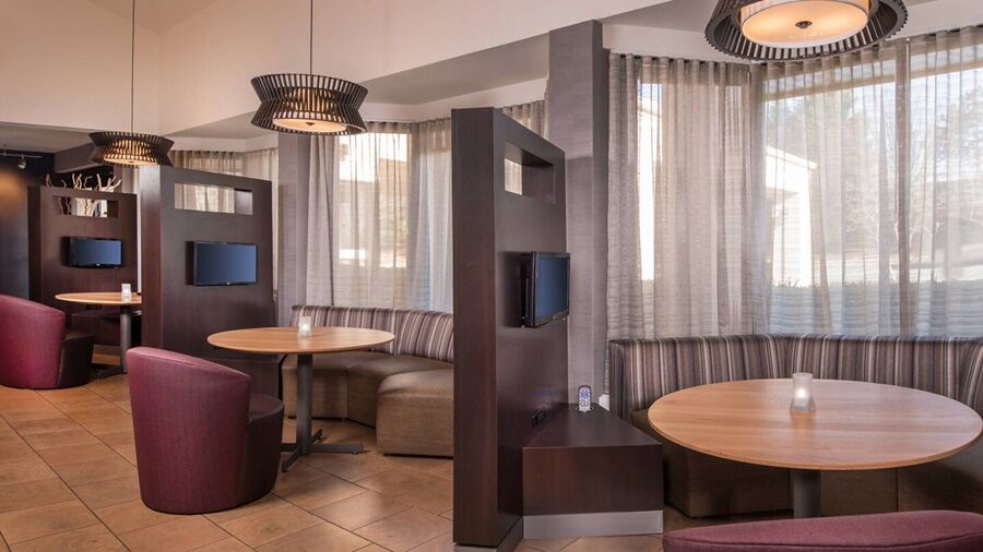 Courtyard By Marriott Columbia Hotel Exterior photo